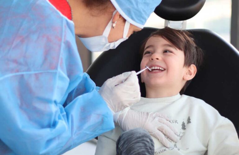 Simyadent Çocuk Diş Kliniği Diş Hekimi Pedodonti Oyun Alanı